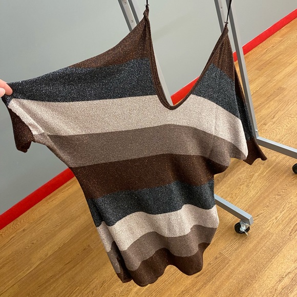 Express Sweater - Picture 2 of 4